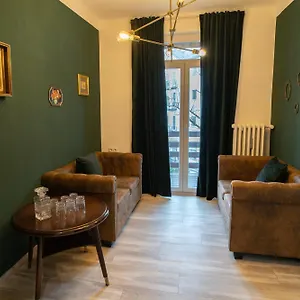 180Qm City-Apartment Zentral, Modern Und Mit Parkplatz Apartment